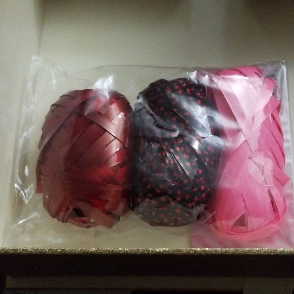 Ribbons - Picture 5 of 5